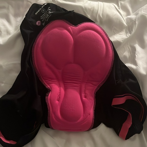 Endura cycling shorts - Picture 2 of 2